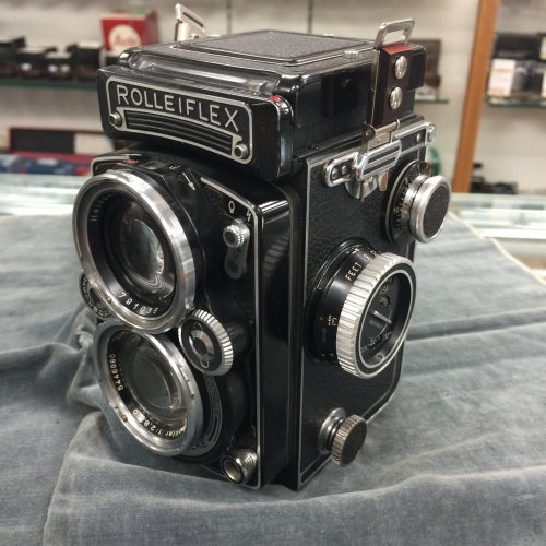 0822Rollei-Strap-2