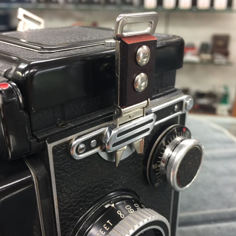 0822Rollei-Strap-3