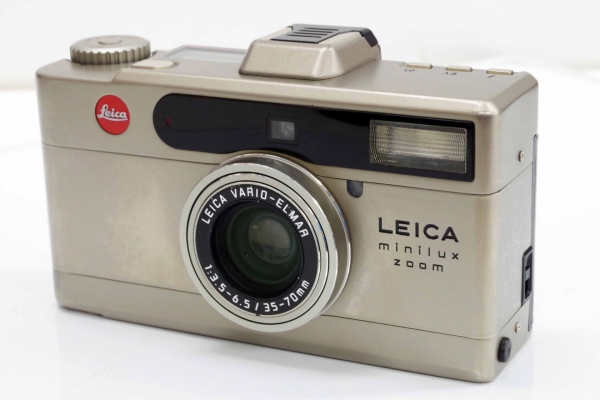 0829LeicaMiniLuxZoom